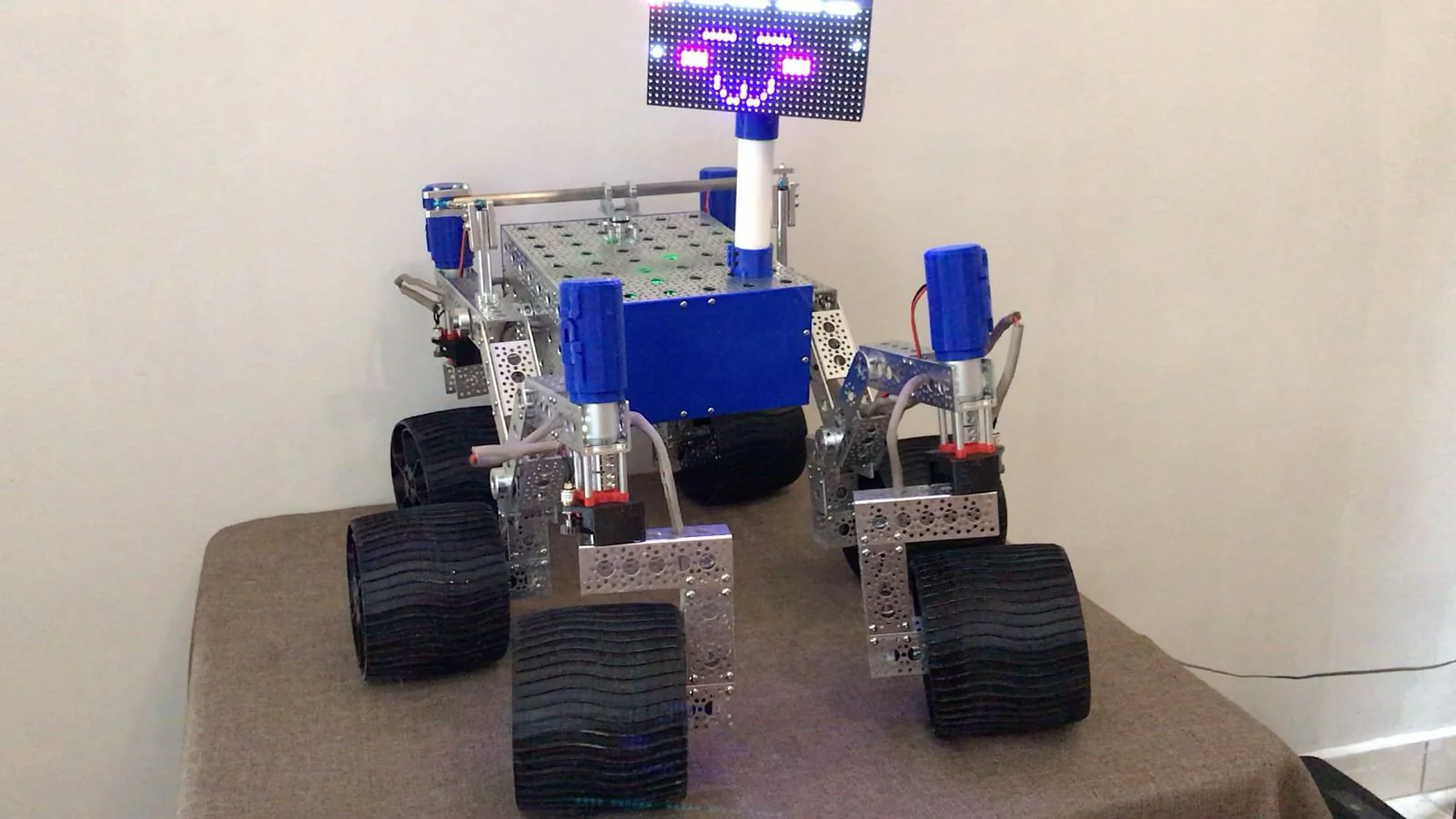 Digger — rover didáctico