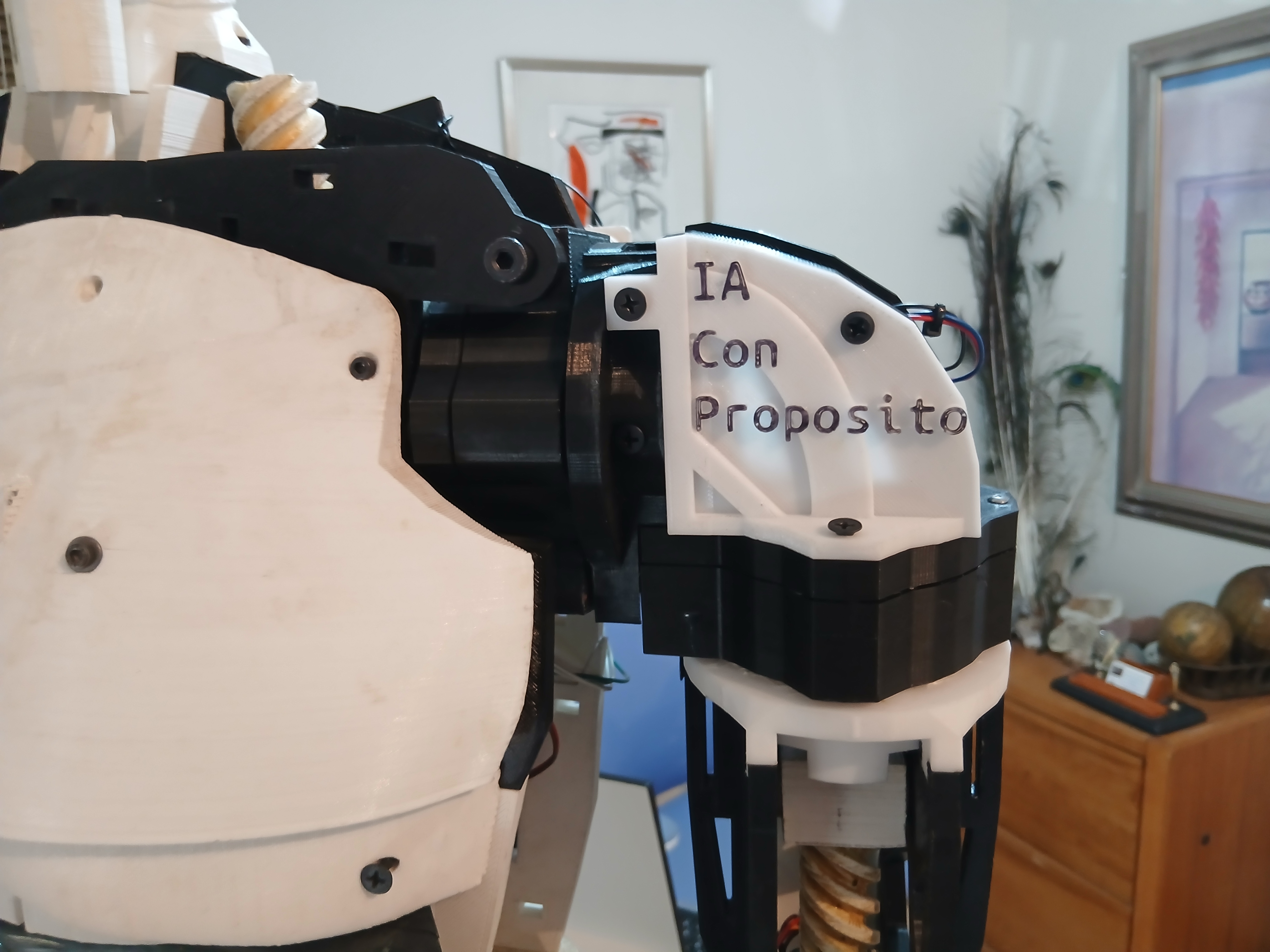 Rediseño y reforzamiento del hombro de T2 con personalización IA con propósito