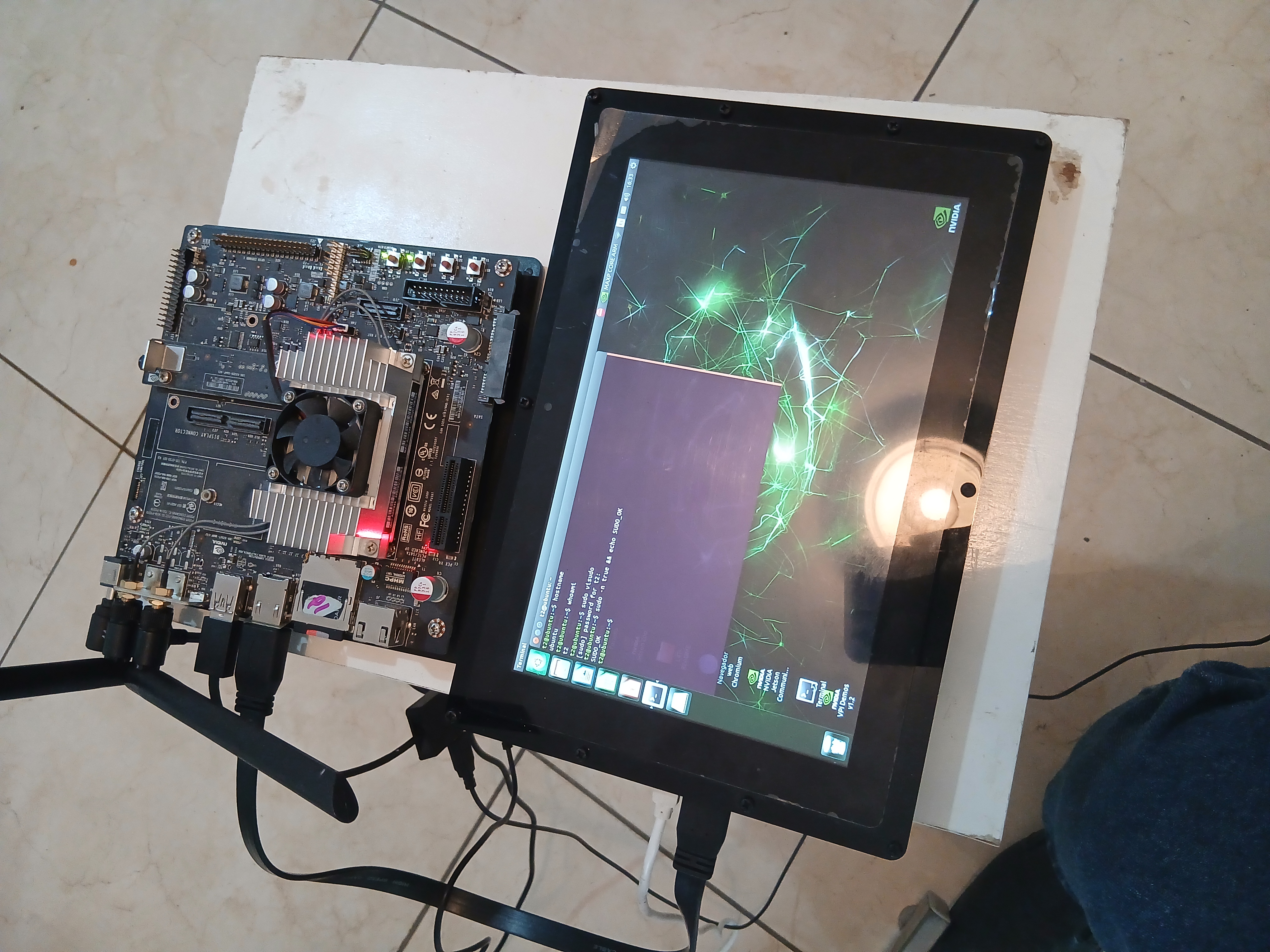 Integración de pantalla y Jetson TX2 para el rostro de Andrei